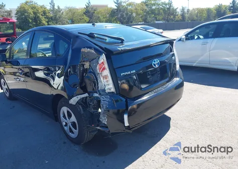 2015 Toyota Prius Two z USA, uszkodzony, nr VIN JTDKN3DU5F1939981